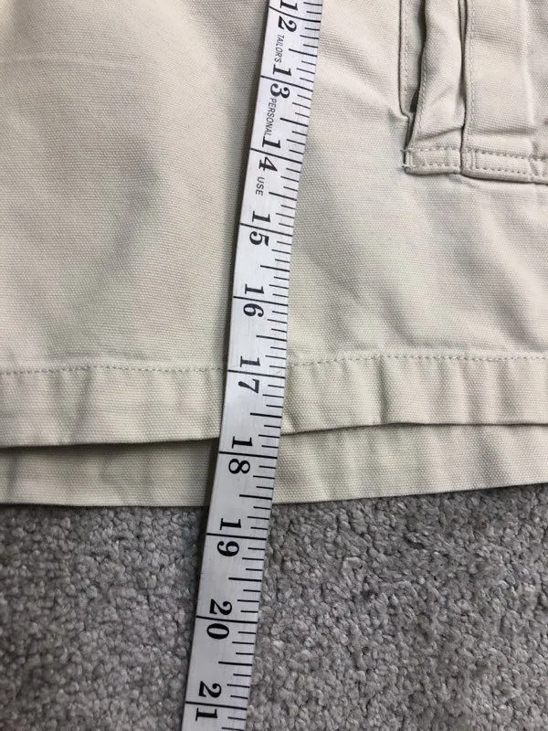 Columbia Shorts Mens XXL Beige Cargo Shorts Lightweight Casual Outdoor Hiking